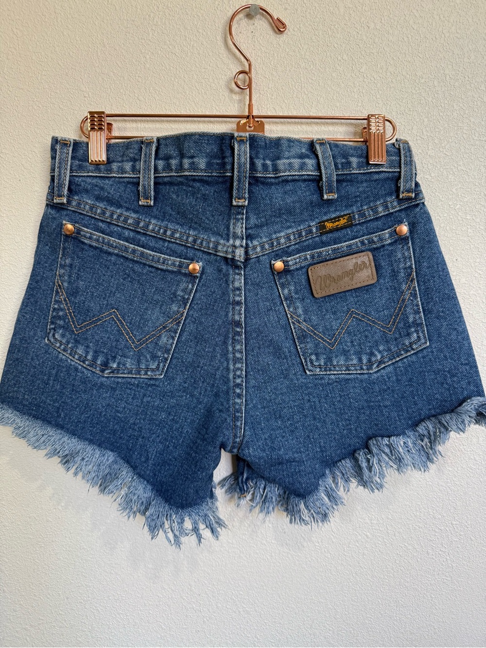 Vintage Wrangler Cutoff Denim Shorts Y2K Cowgirl Frayed Hem High Rise 25 - Picture 2 of 8